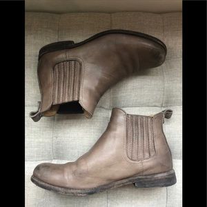 Frye Ankle Chelsea Pull On Boots
